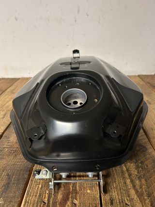 Depósito combustible Yamaha MT-07 2021