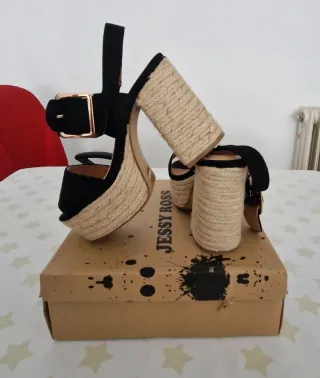 Cuñas mujer negras y beige