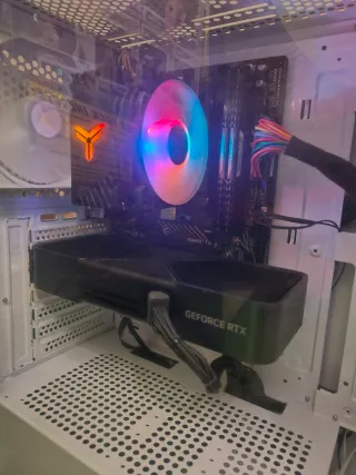 PC Gaming Ryzen 7 5800X RTX 5070 12gb.