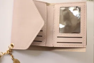 Cartera mujer con corazón y borla