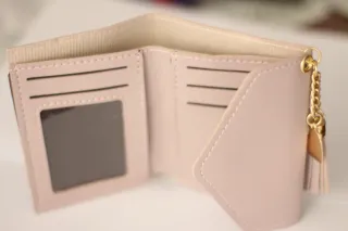 Cartera mujer con corazón y borla