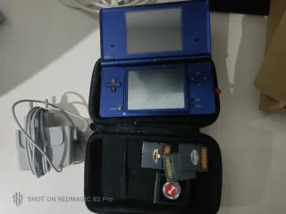 Nintendo DSi Azul con cargador y funda