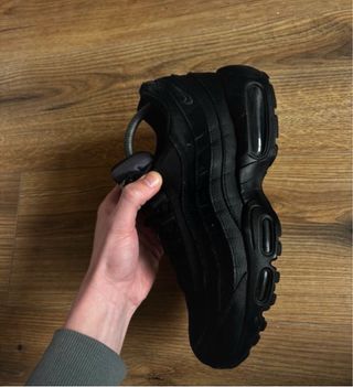 Nike Air Max 95 Talla 42.5 Negras