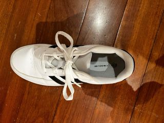 Zapatillas Adidas Breaknet, estan nuevas.