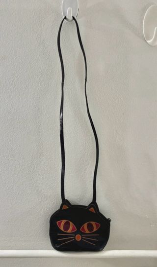Borsetta nera a forma di gatto