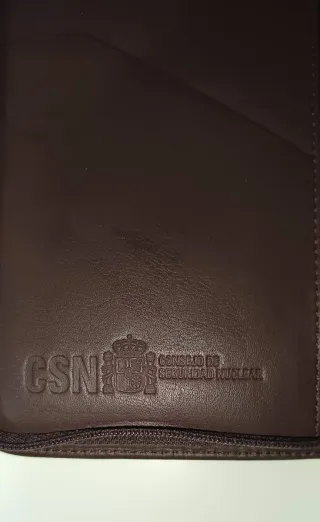 Cartera de Piel Consejo Seguridad Nuclear