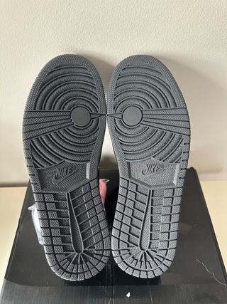 Tênis Preto Nike Air Jordan 1 Low