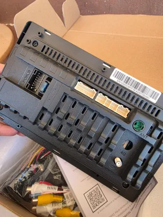 Pantalla universal 14