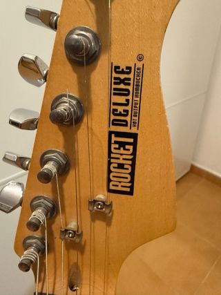Guitarra Eléctrica Rocket De Luxe Negra