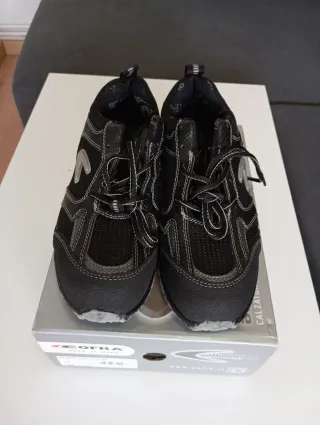 Calzado de seguridad Cofra negro/gris