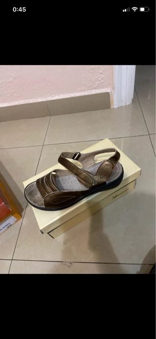 Sandalias Yameisi Marrón/Dorado