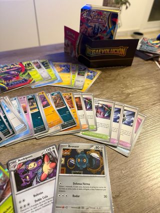 Lote 75 Cartas Pokémon Fuegos Fantasmales + 3 Holo