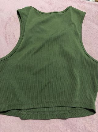 Top SHEIN verde acanalado