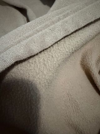 Sudadera beige/marrón con bolsillo