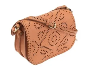 Borsa a tracolla color cammello con dettagli in rilievo