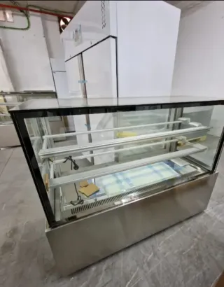 Vitrina refrigerada de pastelería 632575742