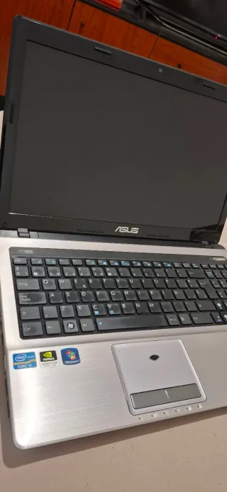 Portátil Asus i5
