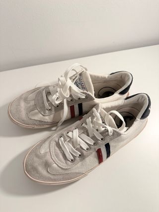 Zapatillas Ganso Beige y Blancas