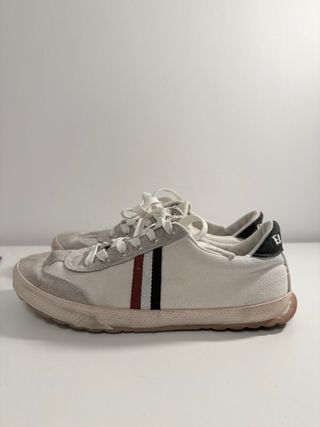 Zapatillas Ganso Beige y Blancas