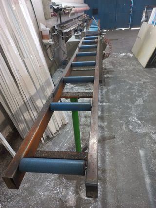 Tronzadora con dos carros