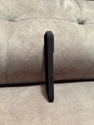 Funda iPhone 16 Pro Negra