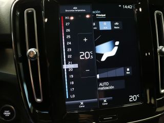 Volvo XC40 T4 Twin Recharge Inscription Auto 155 kW (211 CV)