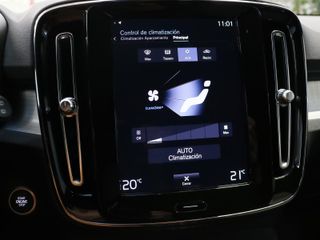 Volvo XC40 T4 PHEV Recharge Core Auto 155 kW (211 CV)