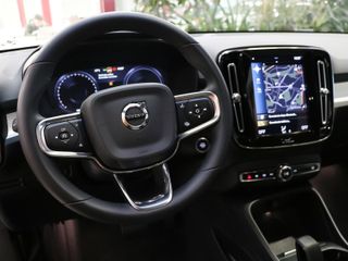 Volvo XC40 T4 PHEV Recharge Core Auto 155 kW (211 CV)