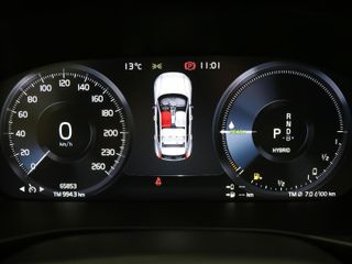 Volvo XC40 T4 PHEV Recharge Core Auto 155 kW (211 CV)