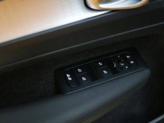 Volvo XC40 T4 PHEV Recharge Core Auto 155 kW (211 CV)