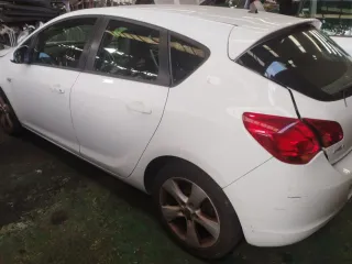 Despiece Opel Astra J (P10) 2011