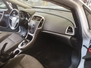 Despiece Opel Astra J (P10) 2011