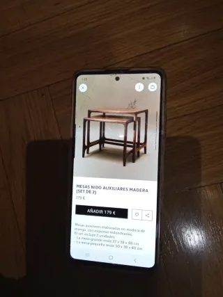 Mesa auxiliar de madera