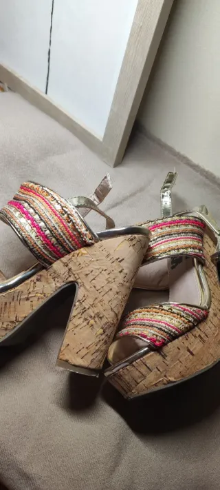 Sandalias cuña corcho multicolor étnicas