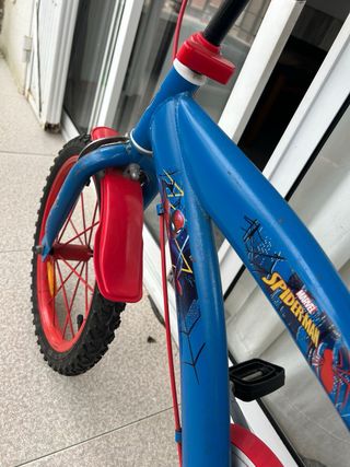 Bicicleta infantil Spiderman