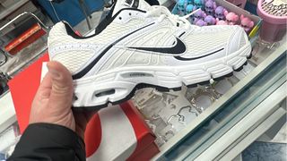 Nike Moto 2K Zapatillas Deportivas Blancas y Negra