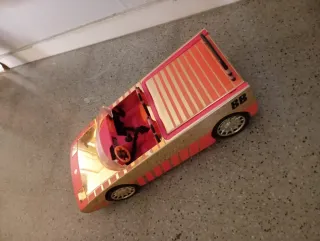 Coche de juguete de lol