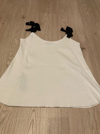 Top de punto Zara blanco con lazos