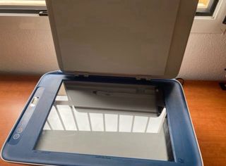 Impresora HP Azul y Blanca