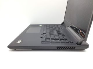 pc portatil asus g713q