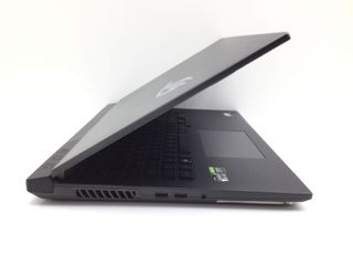 pc portatil asus g713q