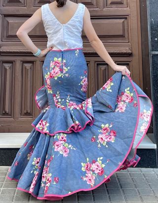 Traje de flamenca talla 34 elastico regalo chaleco