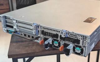 Servidor Dell PowerEdge R730xd SFF de 24 bahías