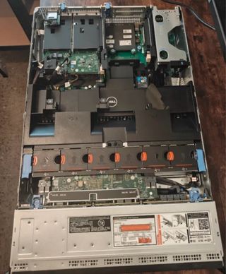 Servidor Dell PowerEdge R730xd SFF de 24 bahías