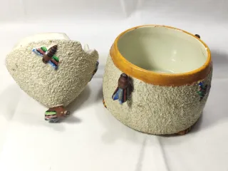 Azucarero antiguo o tarro para la miel en cerámica