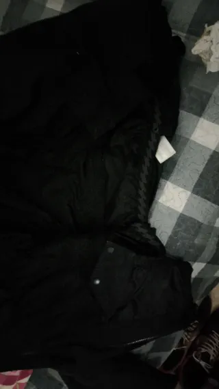 Cazadora negra mujer