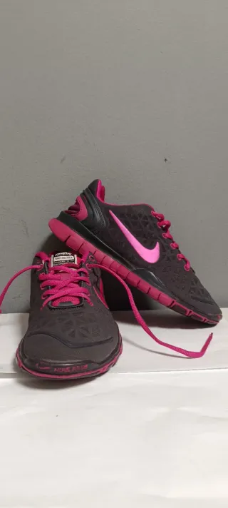 Nike Free TR Fit 38