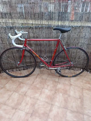 Bicicleta Carretera Olmo Roja