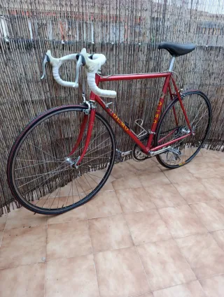 Bicicleta Carretera Olmo Roja