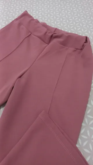 Pantalón rosa bota ancha talla M